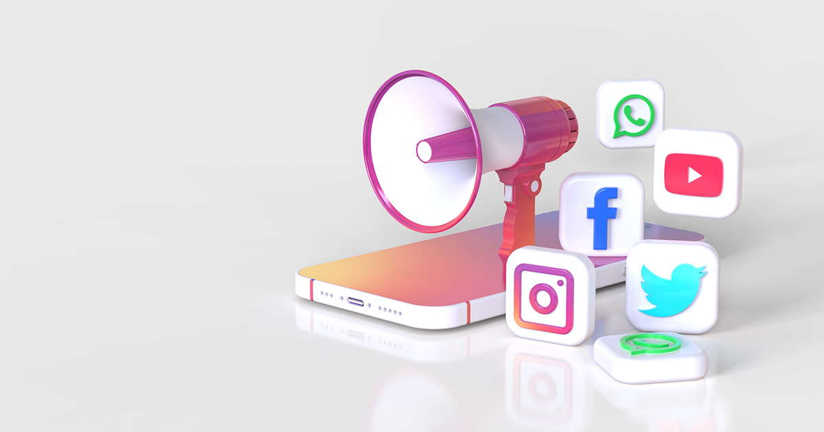 microphone and social media 3D icons